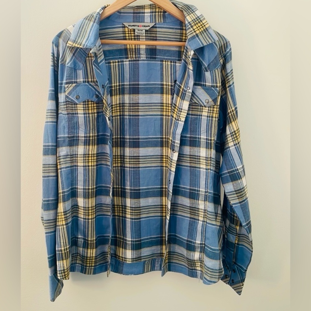 NEW w/o tags - Women’s Gear plaid shirt - Size M